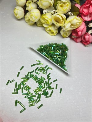Бисер Китай стеклярус,цвет: зеленый бензиновый, 30гр - фото 13254