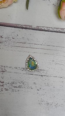 Кабошон капля в цапах со страз. в серебре зелено-голубой хамелеон камень , пришив. 10*14мм - фото 22530