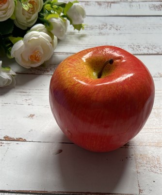 Искусственное яблоко в натур. величину цвет красный - фото 4800