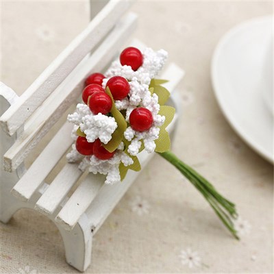 Бутоньерка  букет ягоды-тычинки белая , красная бусина - фото 8653