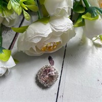 Кабошон круг в цапах со страз. в серебре светло-розовый камень , пришив. 12 мм