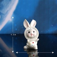 Космонавт-кролик мини-фигурка 4,2*2,4см