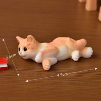 Кошка рыжая лежит мини-фигурка 2,4*4,5см